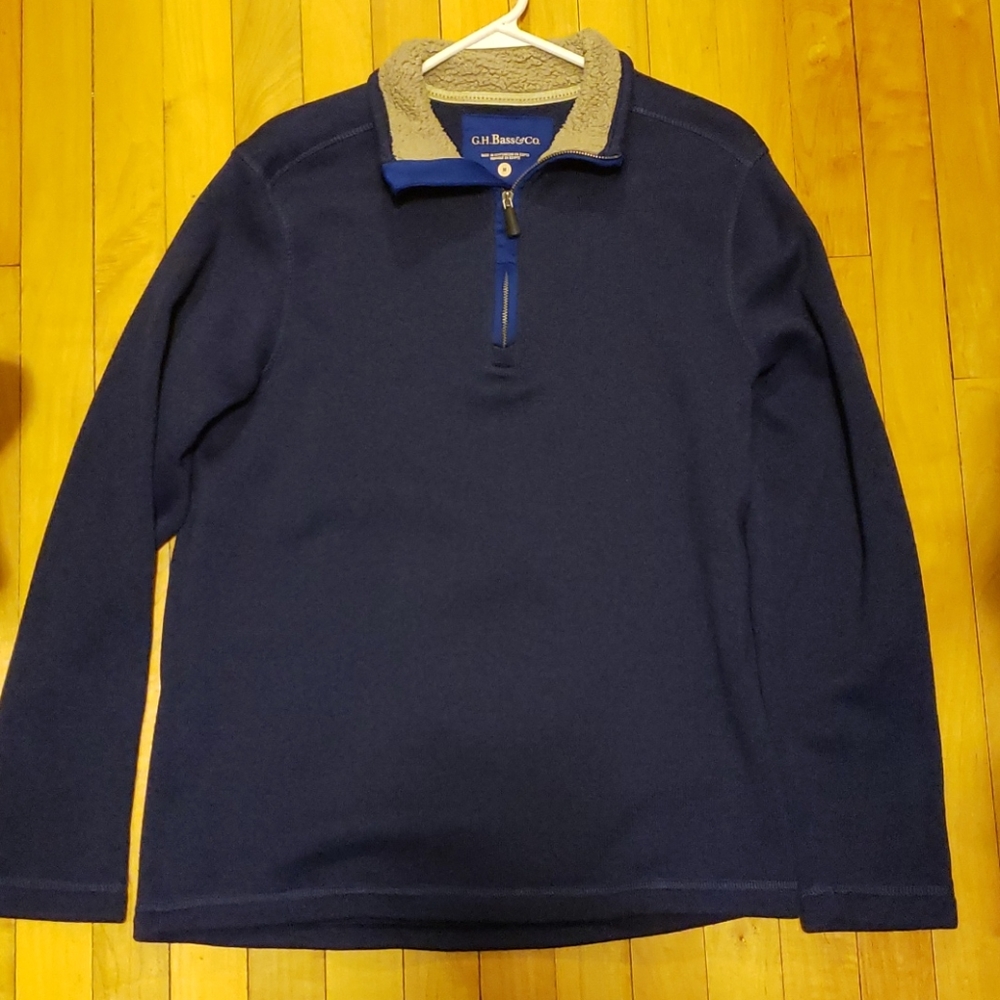 G.H. Bass and co. Pullover